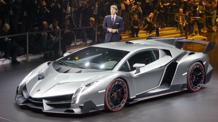 Ο CEO της Lamborghini, Stephan Winkelmann, επιβεβαίωσε ότι ετοιμάζεται η «ανοιχτή» έκδοση της Veneno, η οποία θα βγει σε μόλις 9 μονάδες, με έναν κινητήρα V12 6,5 λτ., 750 ίππων.